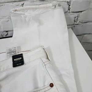 Abercrombie & Fitch white distressed high rise mom jeans NWT 33x16 short